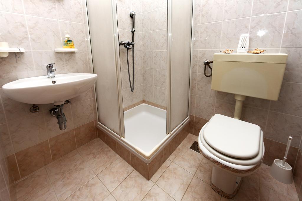 Apartments In Beautiful Split Podstrana Kamer foto